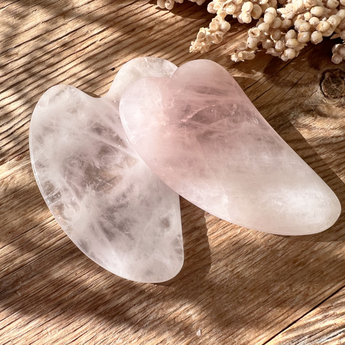 Rosenquarz Gua Sha - DIY SPIRIT #