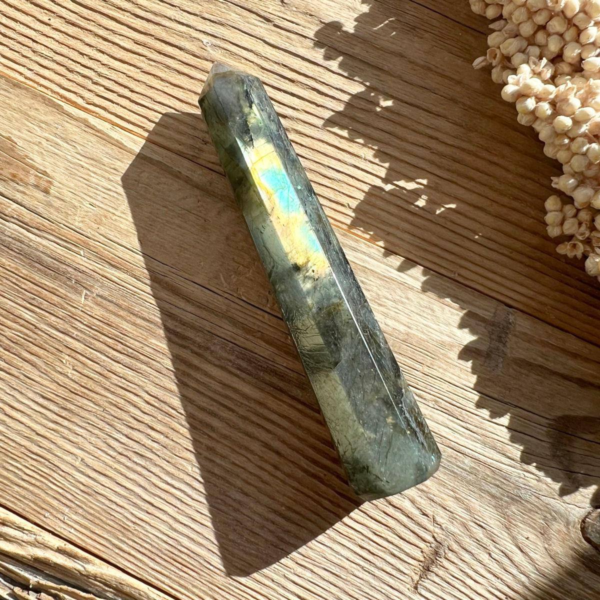 Labradorit Obelisk - DIY SPIRIT #