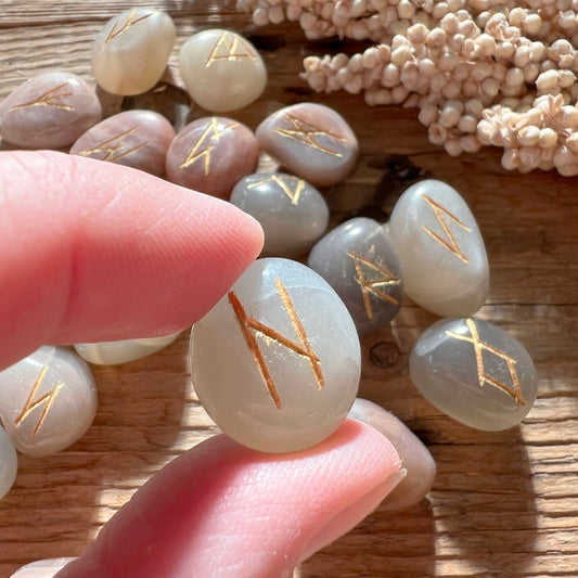 Mondstein (bunt) Runen