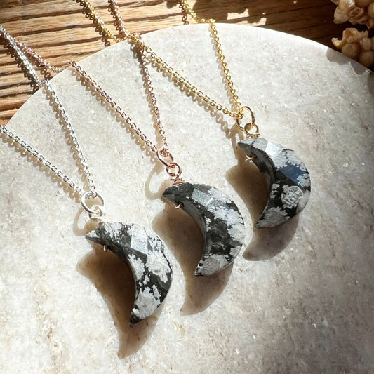 Schneeflocken-Obsidian Moon Halskette - DIY SPIRIT #