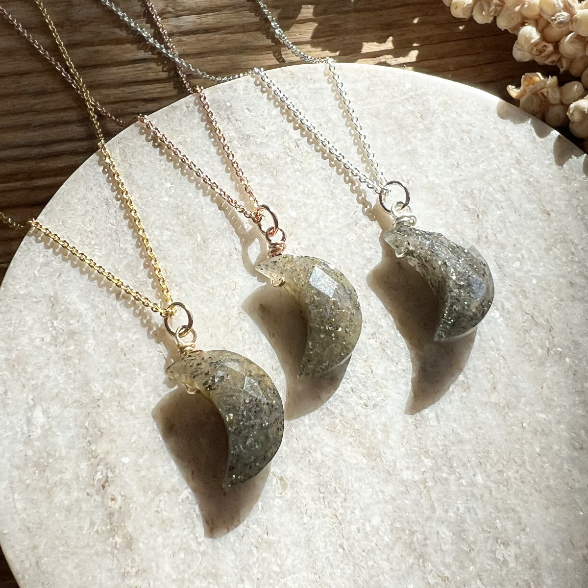 Sonnenstein (schwarz) Moon Halskette - DIY SPIRIT #