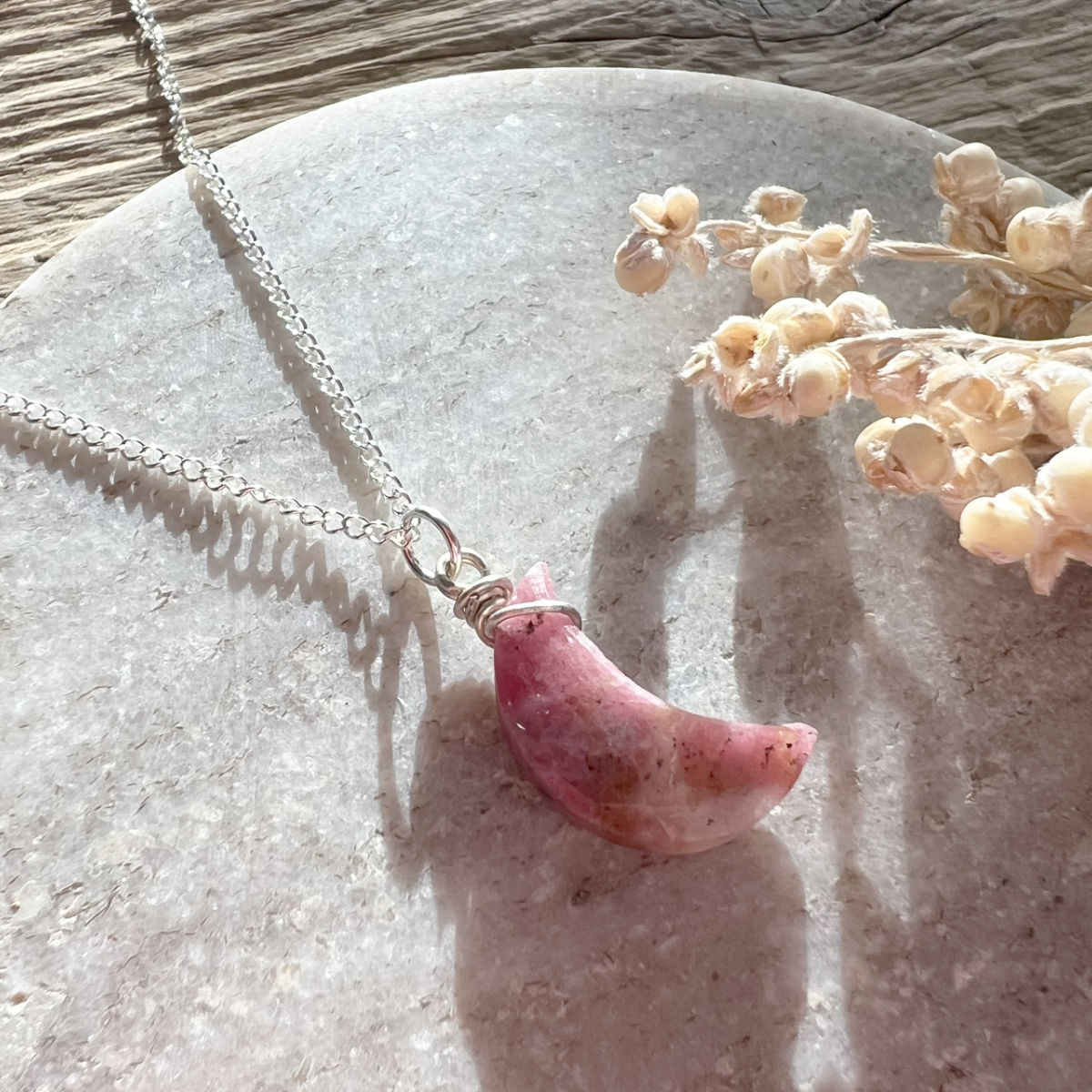 Rhodonit Moon Halskette - DIY SPIRIT #