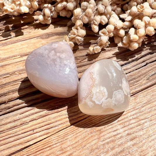 Kirschblütenachat Trommelstein