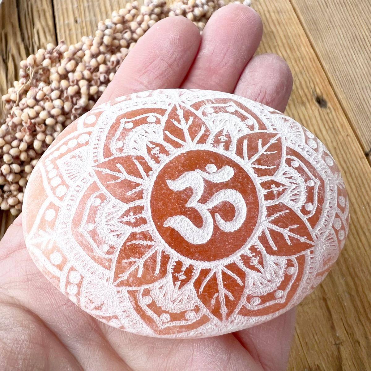 Selenit Seifenstein (Om) - DIY SPIRIT