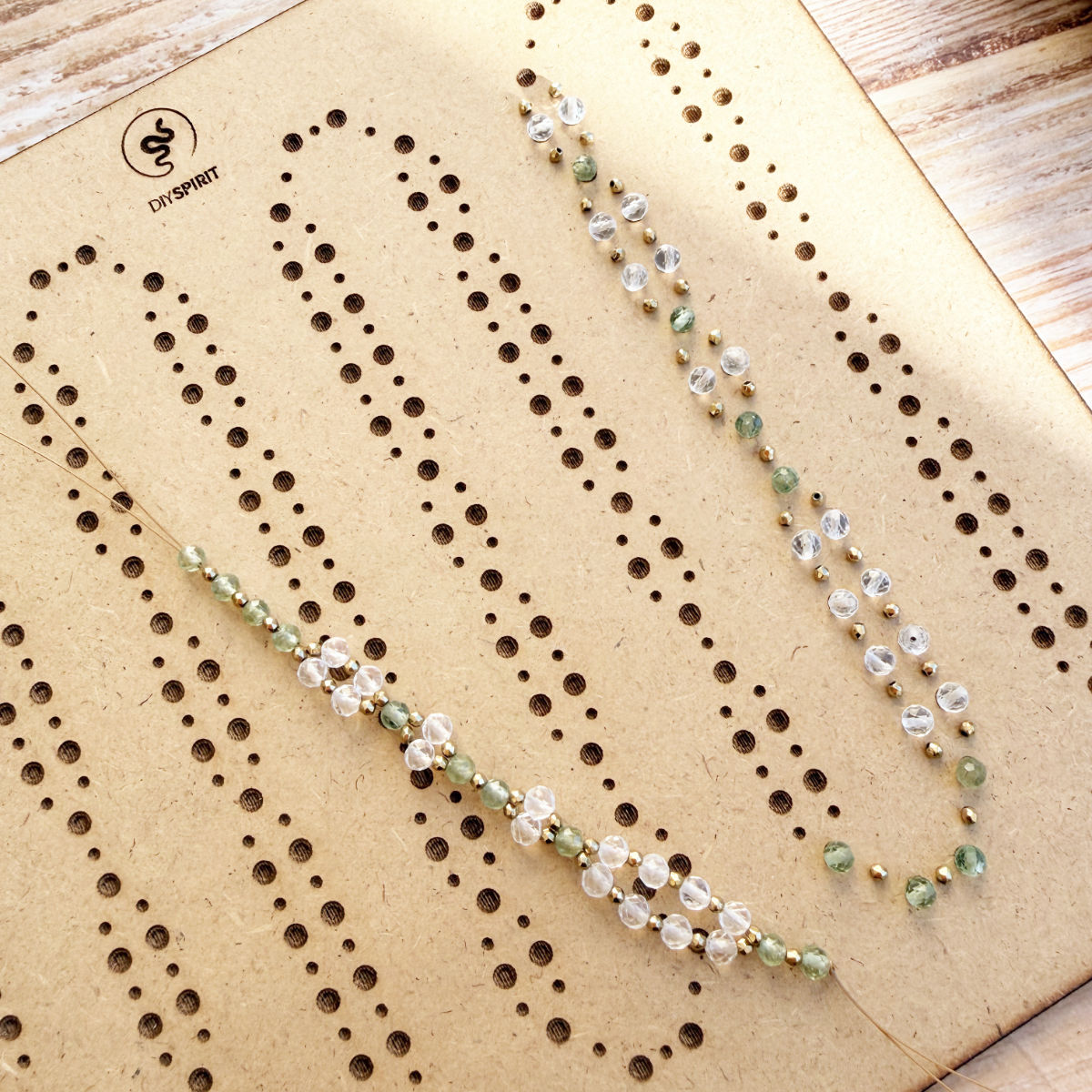 Awake Tantric Necklace DIY-Set – fertig geknüpfte Tantric Necklace