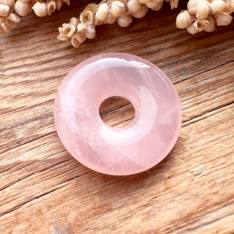 Rosenquarz Donut-Anhänger - DIY SPIRIT
