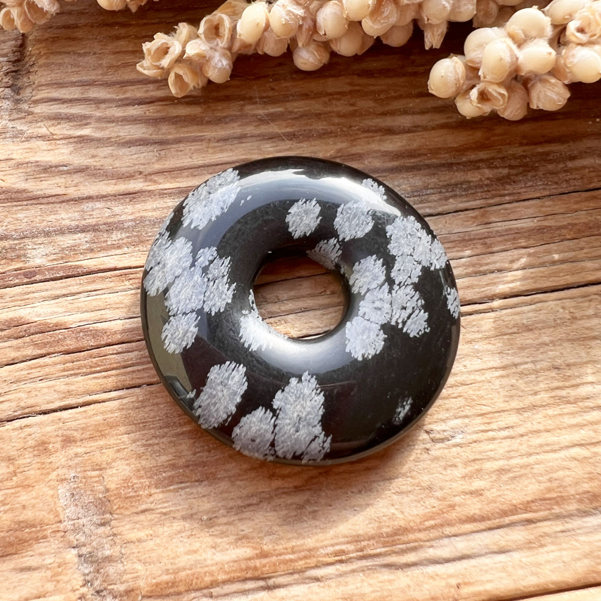Schneeflockenobsidian Donut-Anhänger