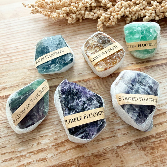 Fluorit Rohstein (farbsortiert)