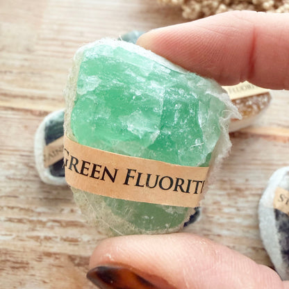 Fluorit Rohstein (farbsortiert)