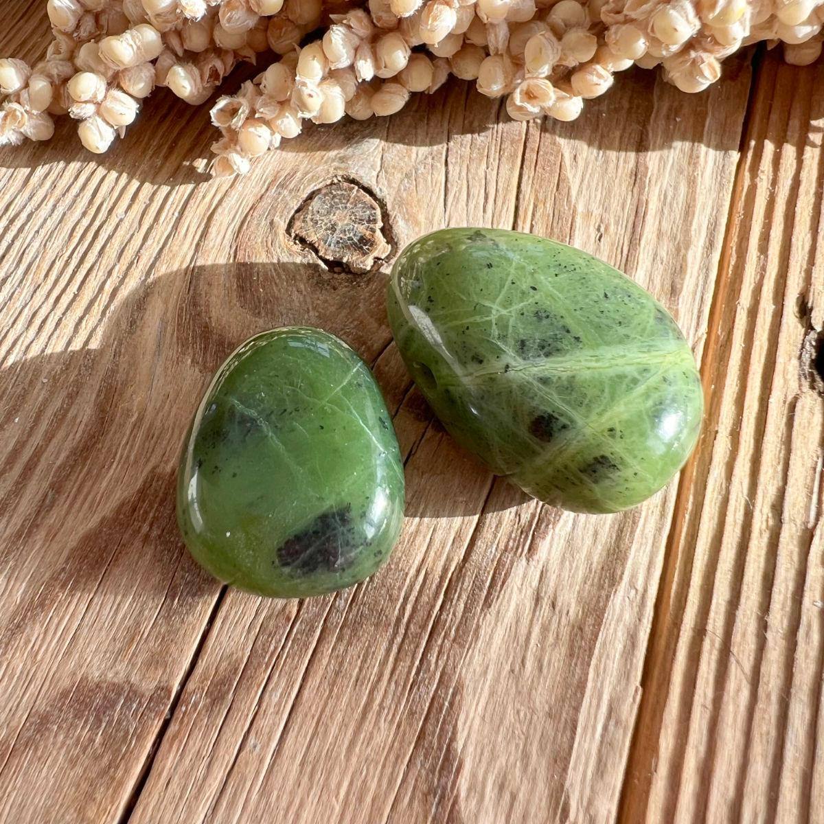 Jade (Nephrit) Anhänger - DIY SPIRIT #