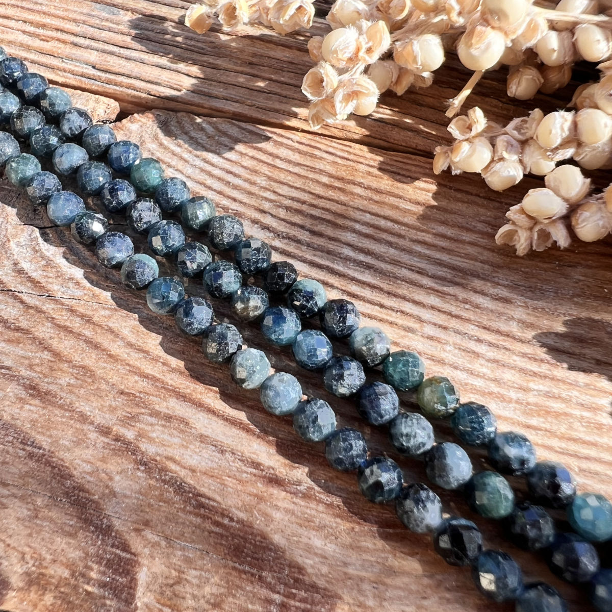 Turmalin (blau) Perlen (facettiert, 4mm)