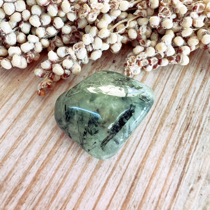 Prehnit Trommelstein