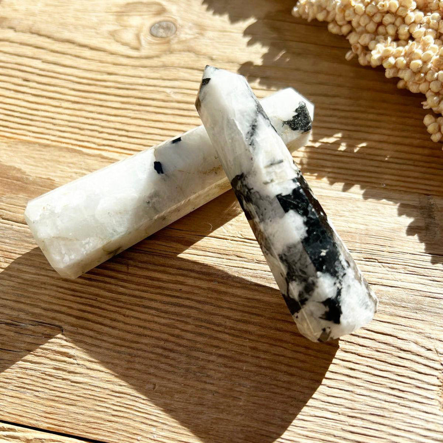 Regenbogenmondstein Obelisk - DIY SPIRIT