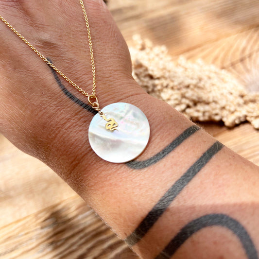 Perlmutt Signature Halskette